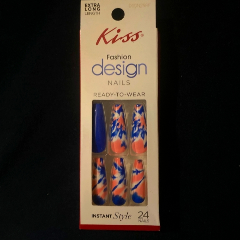 Press on nails